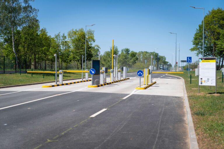 Bővülő közlekedési és parkolási lehetőségekkel készül a nyári szezonra a Budapest Airport