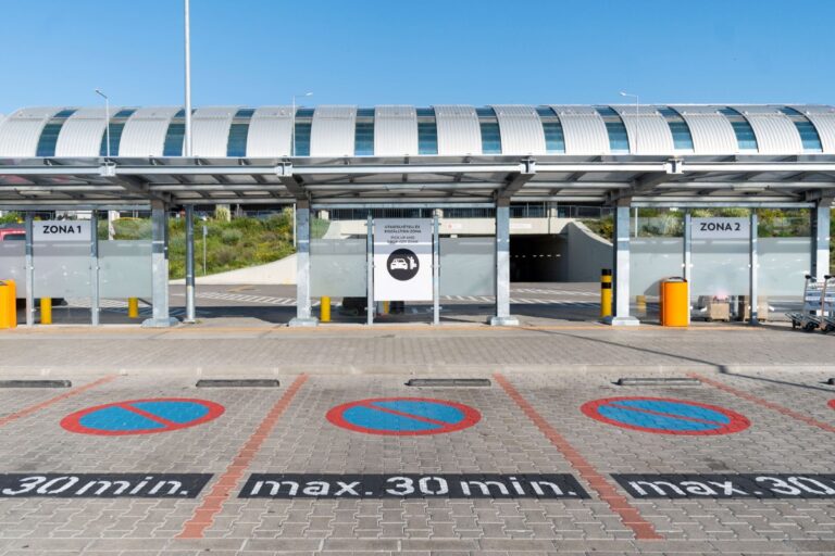 Bővülő közlekedési és parkolási lehetőségekkel készül a nyári szezonra a Budapest Airport