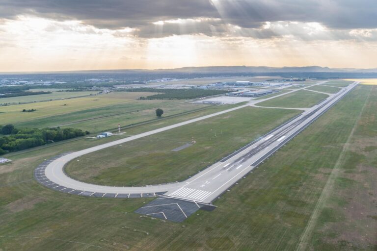 Fejlesztésekkel készül a Budapest Airport a nyári csúcsidőszakra