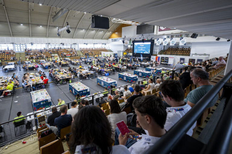 A Széchenyi István Egyetem adott otthont a World Robot Olympiad magyarországi döntőjének