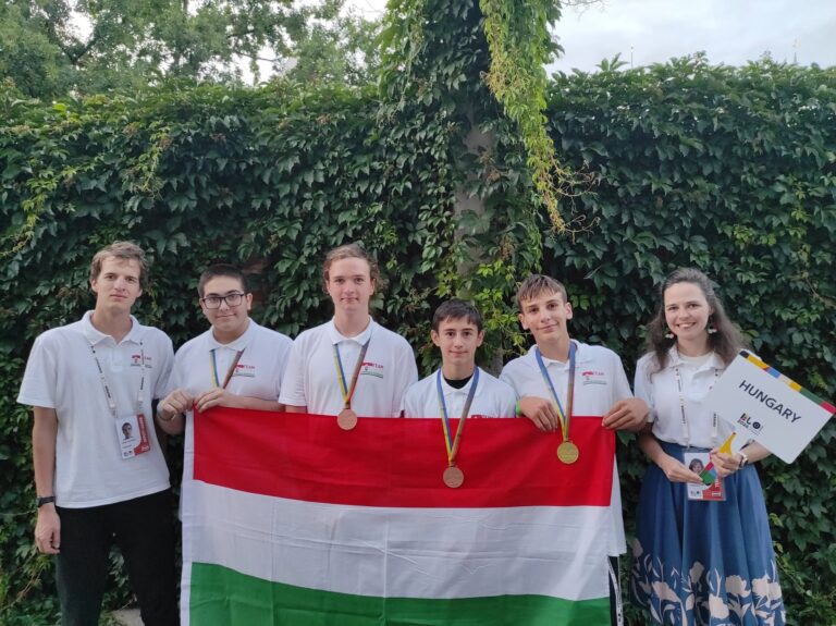 Egy arany- és három bronzérmet szereztek a magyar diákok az Európai Junior Informatikai Diákolimpián